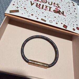 Louis Vuitton LV Confidential Bracelet in Gold and Black